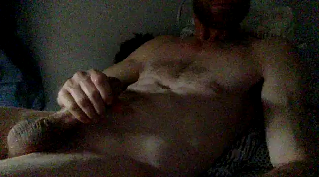 Snapshot of Twowellshapedheads chatting on 03.03.25 Twowellshapedheads online show from 03.03.25