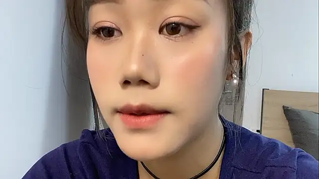 Bella-LL online show from 02.22.25