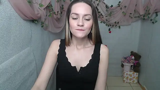 Lina Star S online show from 01.10.25