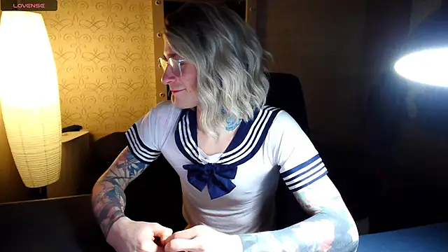 Julia dolls online show from 12.15.25