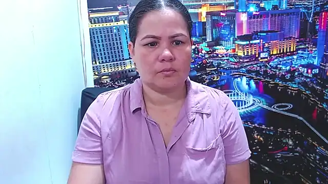 Snapshot of tamara_hottt chatting on 10.18.25 tamara hottt online show from 10.18.25