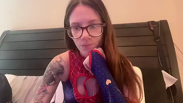 yourstrulylivy69 online show from 01.22.25