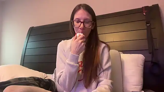 yourstrulylivy69 online show from 02.18.25
