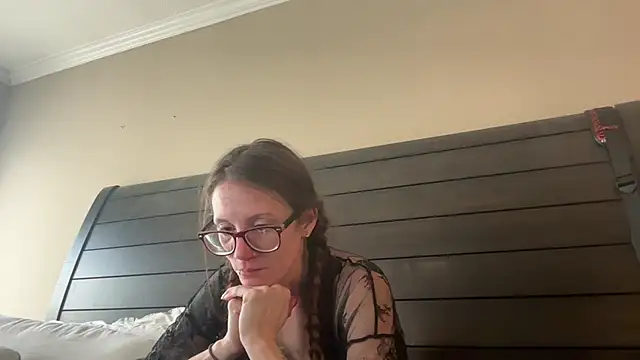 yourstrulylivy69 online show from 02.20.25