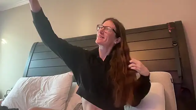 yourstrulylivy69 online show from 02.23.25