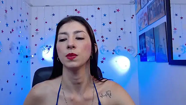 Snapshot of aitana_ag chatting on 02.19.25 aitana ag online show from 02.19.25