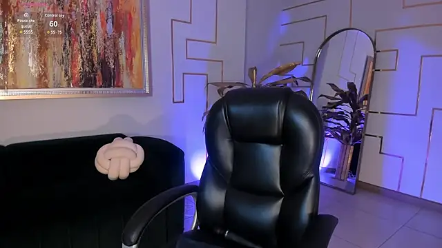 Snapshot of MiaFarrell_ chatting on 10.09.25 MiaFarrell online show from 10.09.25