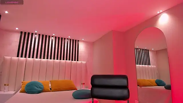 BellaCarteer  online show from 02.08.25