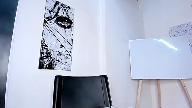 africa holmes online show from 10.19.25