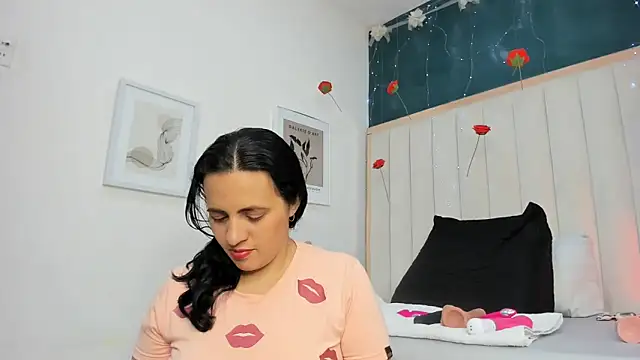 africa holmes online show from 02.20.26