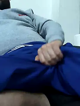 Snapshot of mertBy chatting on 01.06.25 mertBy online show from 01.06.25