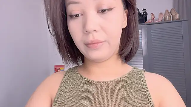 PurrrfectMiko online show from 01.14.26