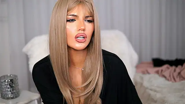 Snapshot of Graciane_Lee chatting on 12.24.24 Graciane Lee online show from 12.24.24