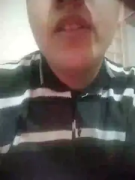 Snapshot of mllujjF chatting on 12.14.24 mllujjF online show from 12.14.24