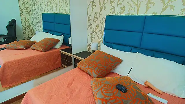 Eva Dumontt online show from 03.19.25