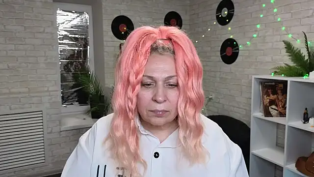 Penelope Pinky online show from 12.16.24