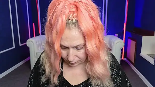 Penelope Pinky online show from 12.21.24