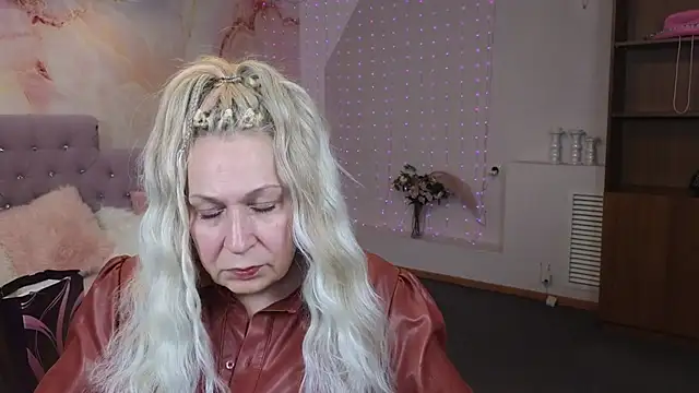 Penelope Pinky online show from 01.17.25