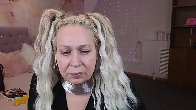 Penelope Pinky online show from 01.22.25