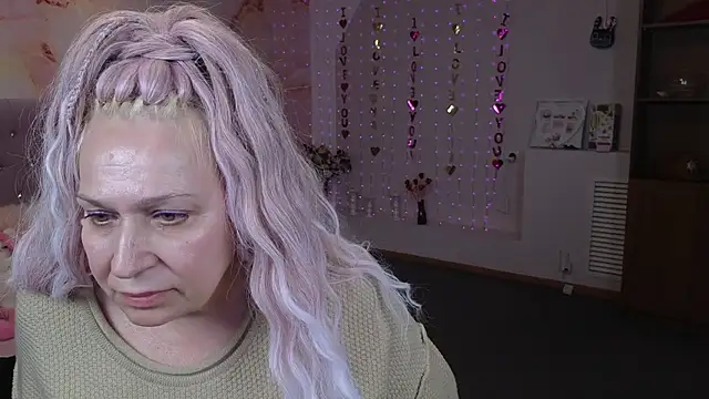 Penelope Pinky online show from 02.28.25