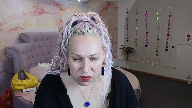 Penelope Pinky online show from 09.17.25