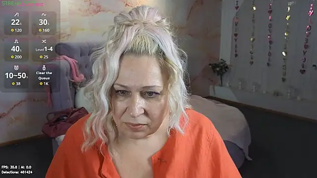 Snapshot of Penelope_Pinky chatting on 06.22.26 Penelope Pinky online show from 06.22.26