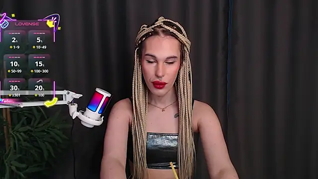 Cassie Bae online show from 12.19.25