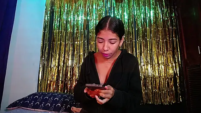 Snapshot of anais_tgn chatting on 01.05.25 anais tgn online show from 01.05.25