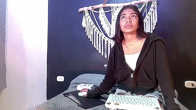 Snapshot of anais_tgn chatting on 03.15.25 anais tgn online show from 03.15.25