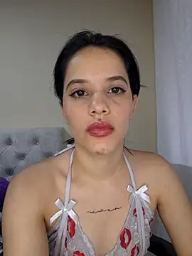 Snapshot of franchezkavegaaa chatting on 10.18.25 franchezkavegaaa online show from 10.18.25