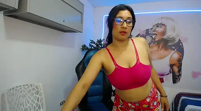 Snapshot of karime_sexygirl chatting on 01.07.25 karime sexygirl online show from 01.07.25