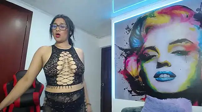 Snapshot of karime_sexygirl chatting on 01.17.25 karime sexygirl online show from 01.17.25