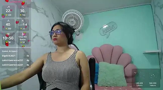 Snapshot of karime_sexygirl chatting on 01.25.25 karime sexygirl online show from 01.25.25