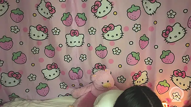 Snapshot of pink_pikachu_ chatting on 03.31.26 pink pikachu online show from 03.31.26