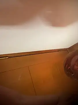 Adeellee  online show from 10.22.25