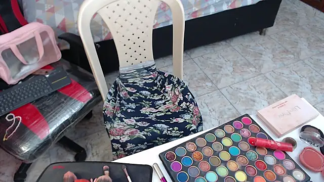 CassandraBaby  online show from 01.28.25