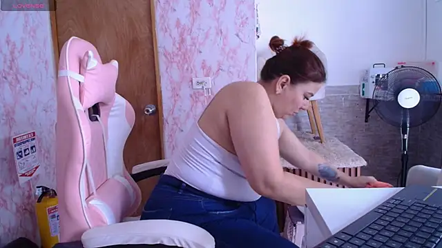 LucyanaSilva online show from 05.23.26