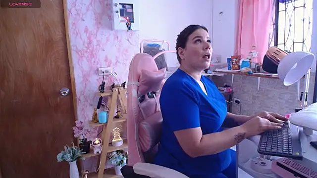 LucyanaSilva online show from 08.04.26