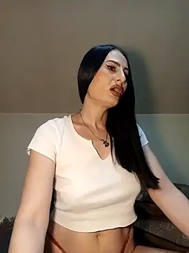 EveeRose online show from 11.30.25