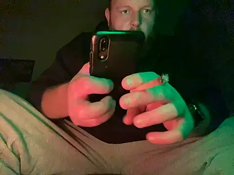 Snapshot of TinyDickBear chatting on 12.24.24 TinyDickBear online show from 12.24.24