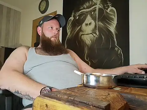 Snapshot of TinyDickBear chatting on 03.22.25 TinyDickBear online show from 03.22.25