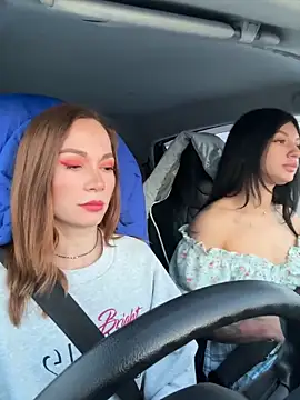 JulliaVegas online show from 12.22.24