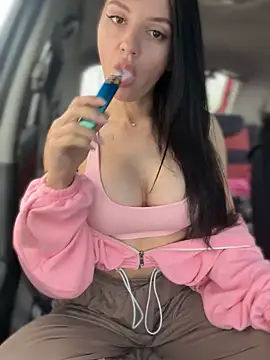 JulliaVegas online show from 09.18.25