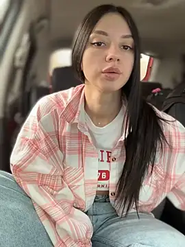 JulliaVegas online show from 09.23.25