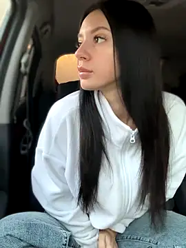 JulliaVegas online show from 10.12.25