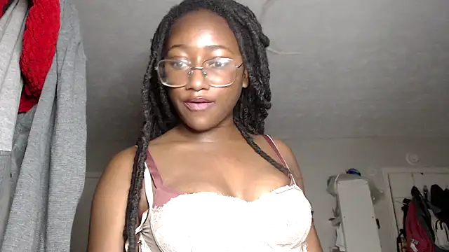 Snapshot of cum2mary_ chatting on 12.19.24 cum2mary online show from 12.19.24