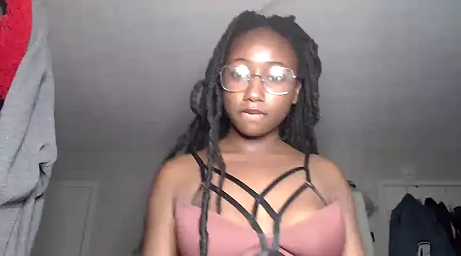 Snapshot of cum2mary_ chatting on 12.21.24 cum2mary online show from 12.21.24