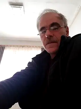 Snapshot of farock chatting on 12.22.24 farock online show from 12.22.24