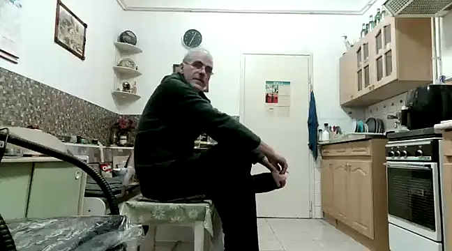 Snapshot of farock chatting on 01.01.25 farock online show from 01.01.25