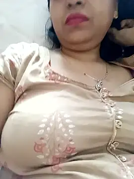 Snapshot of sunita-doll chatting on 09.14.25 sunita-doll online show from 09.14.25